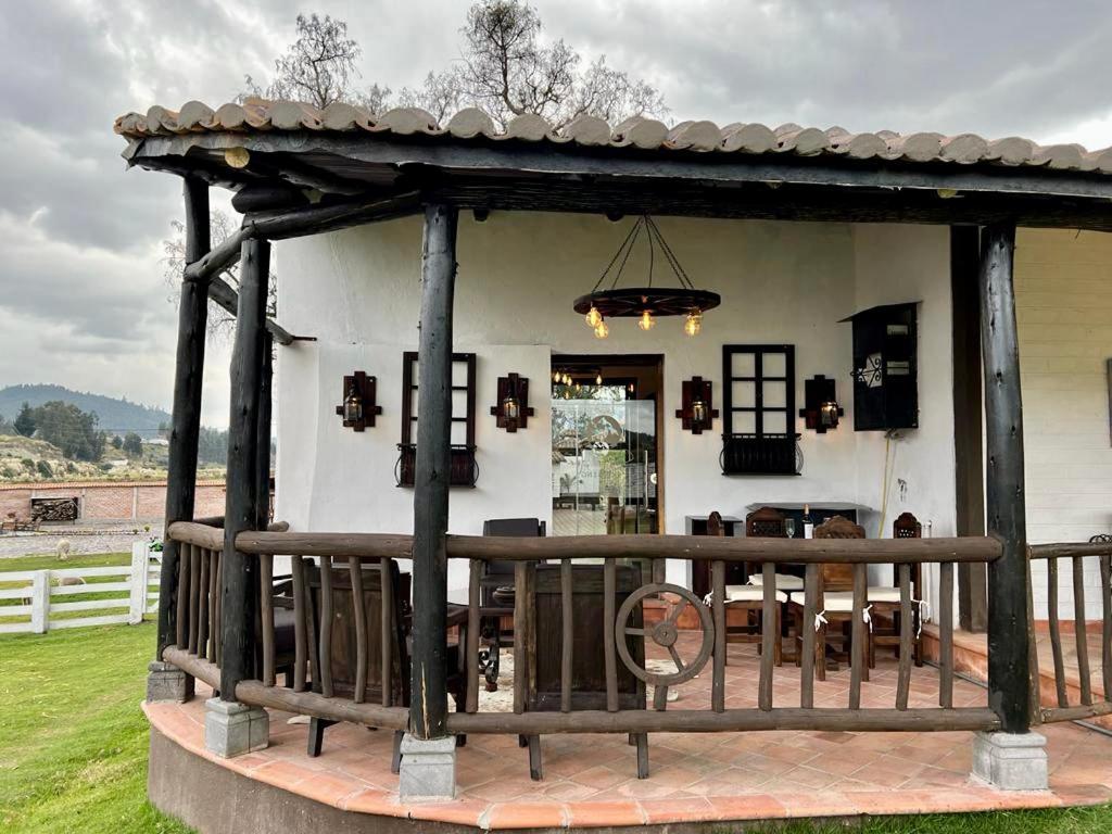 Guamote Hacienda Santa Ana Lodging מראה חיצוני תמונה