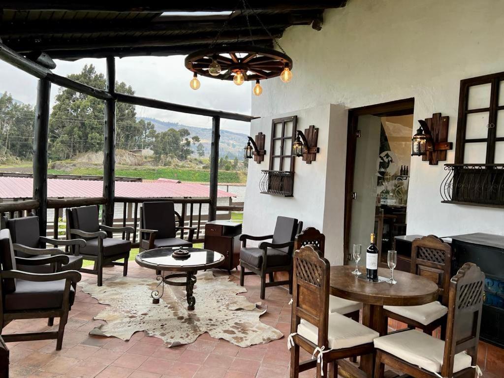 Guamote Hacienda Santa Ana Lodging מראה חיצוני תמונה